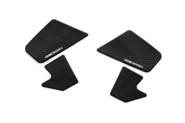 Puig LATERAL TANK PADS YAMAHA C/BLACK