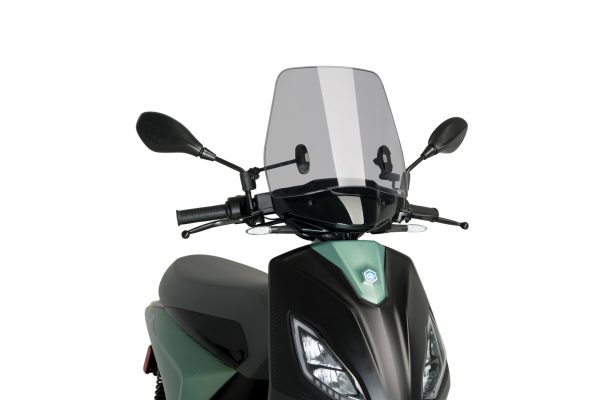 Puig WINDSHIELD TRAFIC PIAGGIO 1 22'- C/SMOKE - Image 3