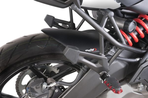 Puig REAR HUGGER KAWASAKI VERSYS 07-18' C/CARBON - Image 3