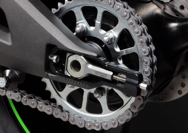 Bonamici Racing Aluminum chain adjuster KawasakiZX-10R 16> - SILVER - Image 4