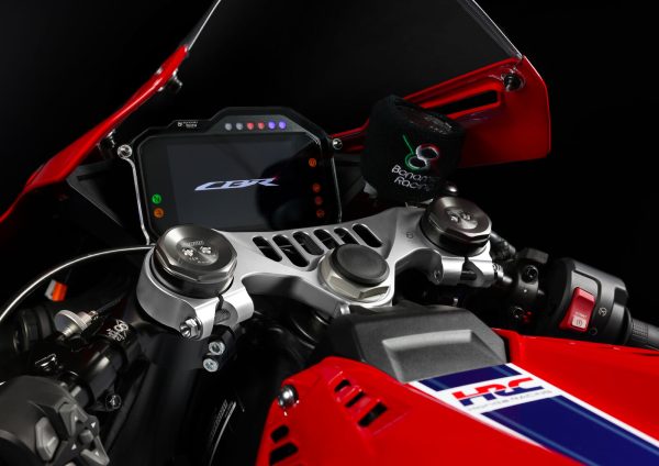 Bonamici Racing Aluminum top triple clamp Honda 1000 RR-R Fireblade20-23 - SILVER - Image 4